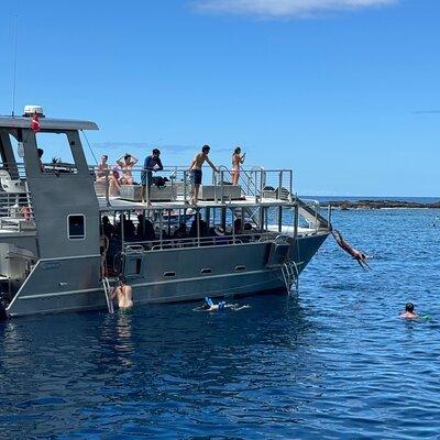 Captain Cook Snorkel On A Power Catamaran With Lunch