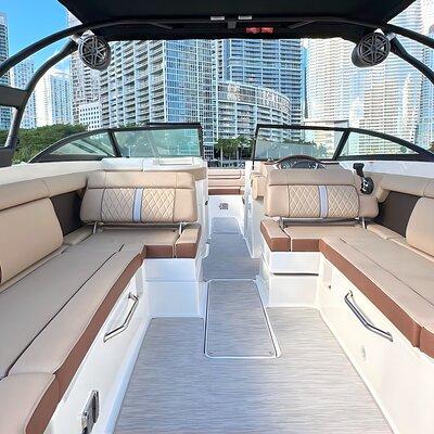 Best of Miami: Private SeaRay SDX Boat Charter with a Captain