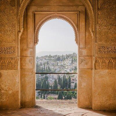 Alhambra and Nasrid Palaces Skip-the-Line Tickets 