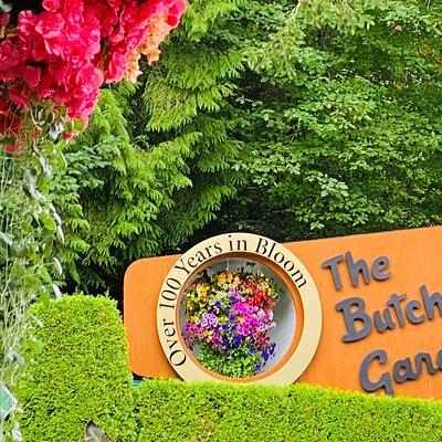 Beautiful Butchart Gardens & Victoria Highlights private tour