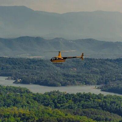 Private Helicopter Tour from Greenville Lake to Mountain 