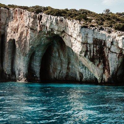 Zakynthos Half Day Tour of Shipwreck- Blue Caves & Xigia