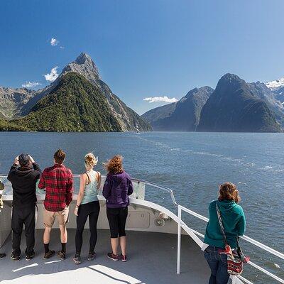 Milford Sound Day Tour and Cruise from Queenstown 