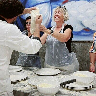 Pizza and dough preparation course, with starter and drink