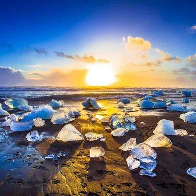 Private Diamond Beach Day Tour in Iceland