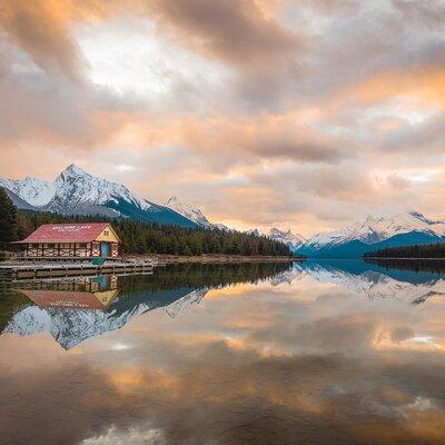 Jasper National Park Tour Maligne Valley, Medicine Lake with Walk