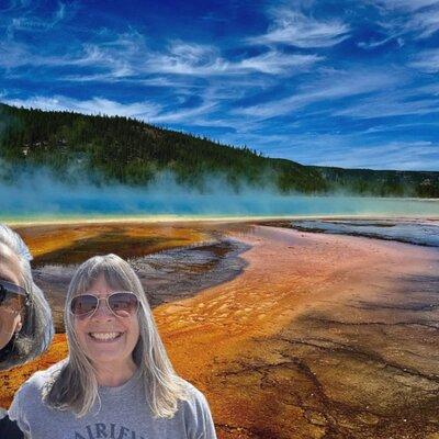 Private All-inclusive Yellowstone Lower Loop”The Volcano” Tours 