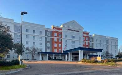 Hampton Inn & Suites by Hilton