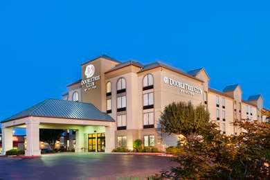 DoubleTree by Hilton Hotel Springdale