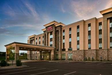 Hampton Inn & Suites