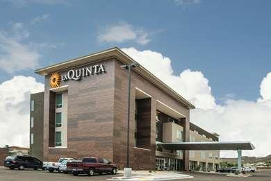 La Quinta Inn & Suites