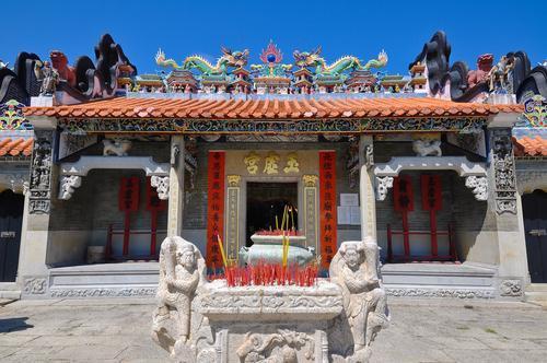 Temple of the Six Banyan Trees (Liurong Si)