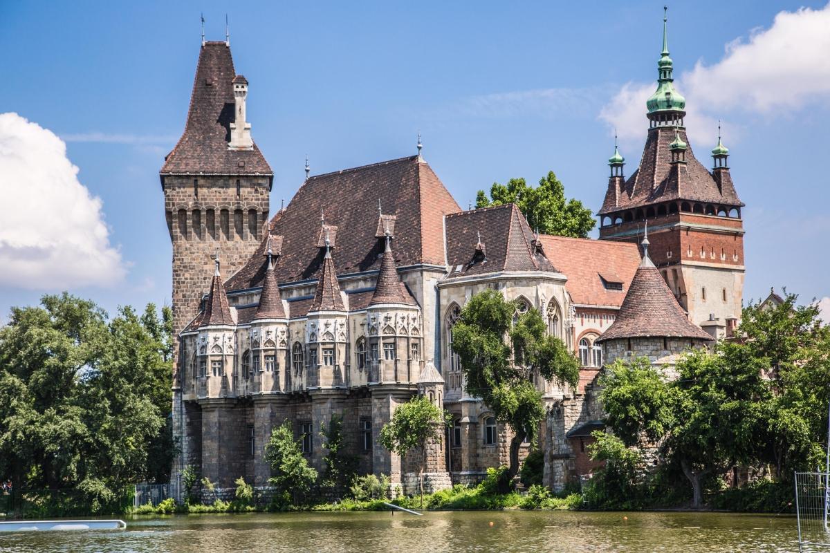 Vajdahunyad Castle (Vajdahunyadvár)