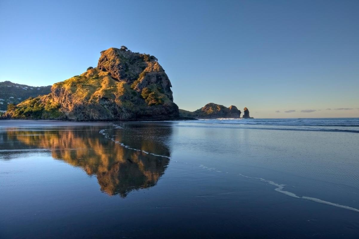 Piha Beach