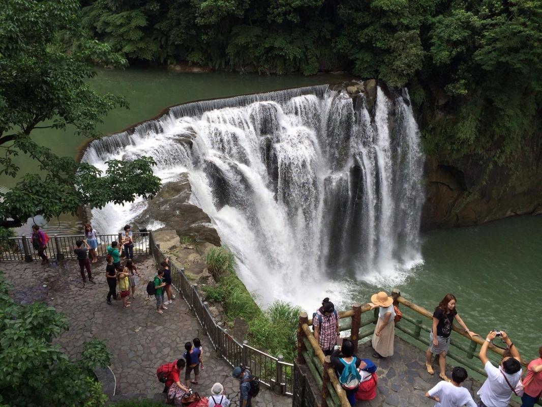 Shifen Waterfall