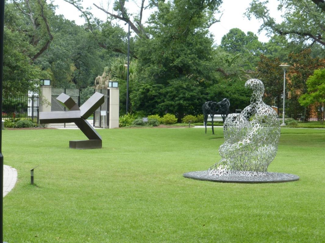 Sydney and Walda Besthoff Sculpture Garden