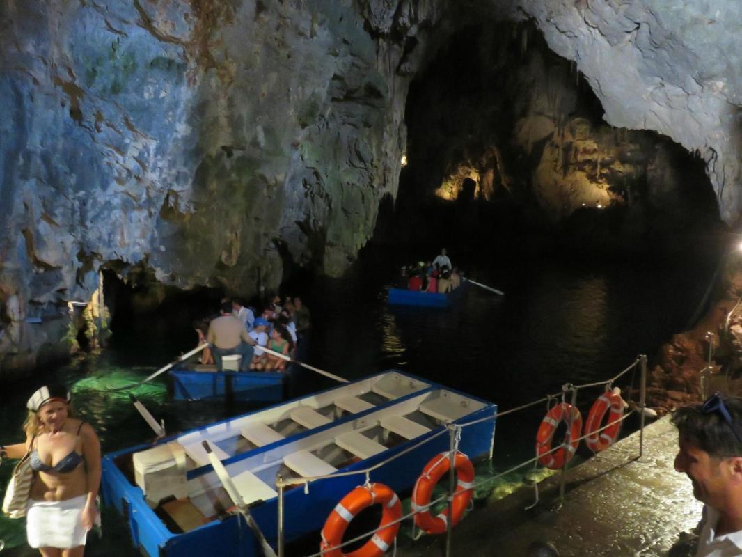 Emerald Grotto (Grotta dello Smeraldo)