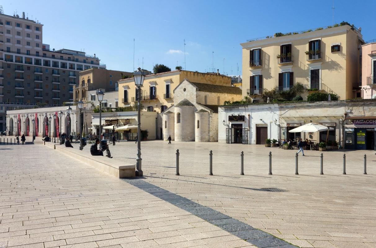 Piazza del Ferrarese