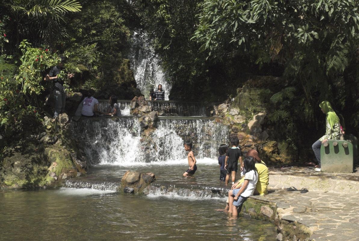 Ciater Hot Spring (Pemandian Air Panas Ciater)