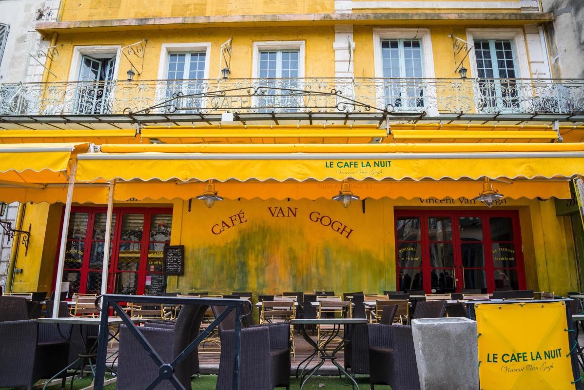 Van Gogh Café (Le Café de Nuit)