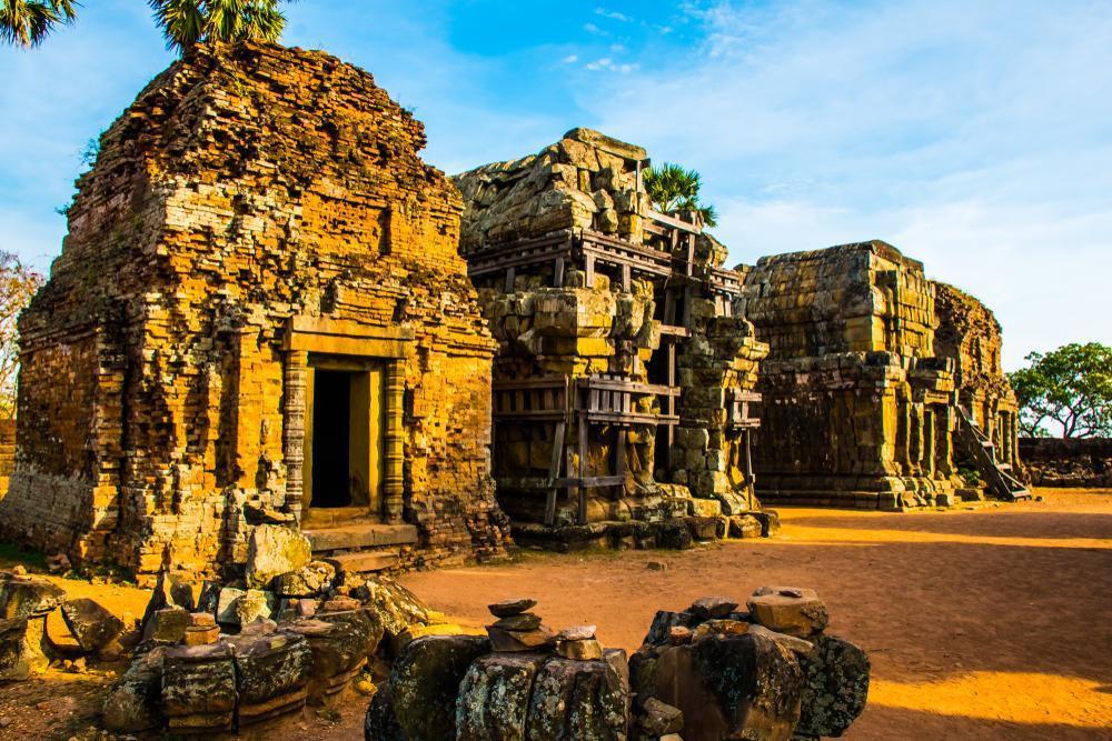 Phnom Krom Temple (Prasat Phnom Krom)