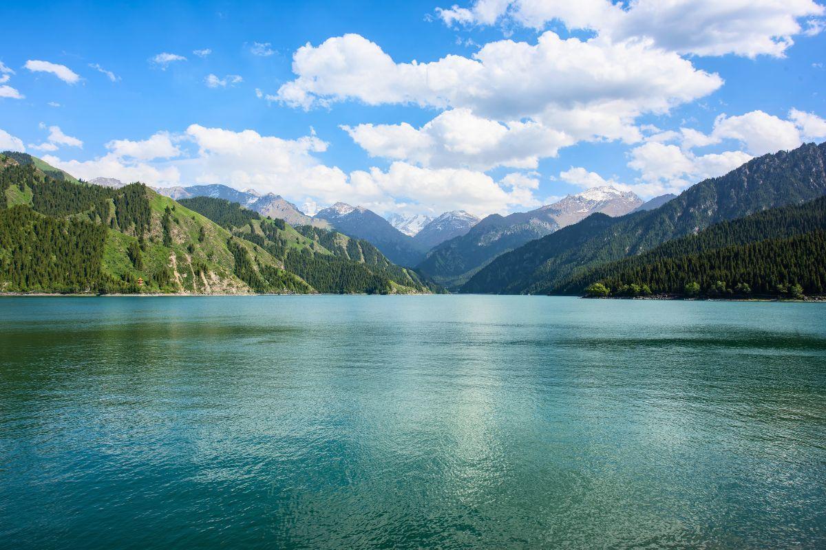 Heavenly Lake of Tianshan (Tianchi)