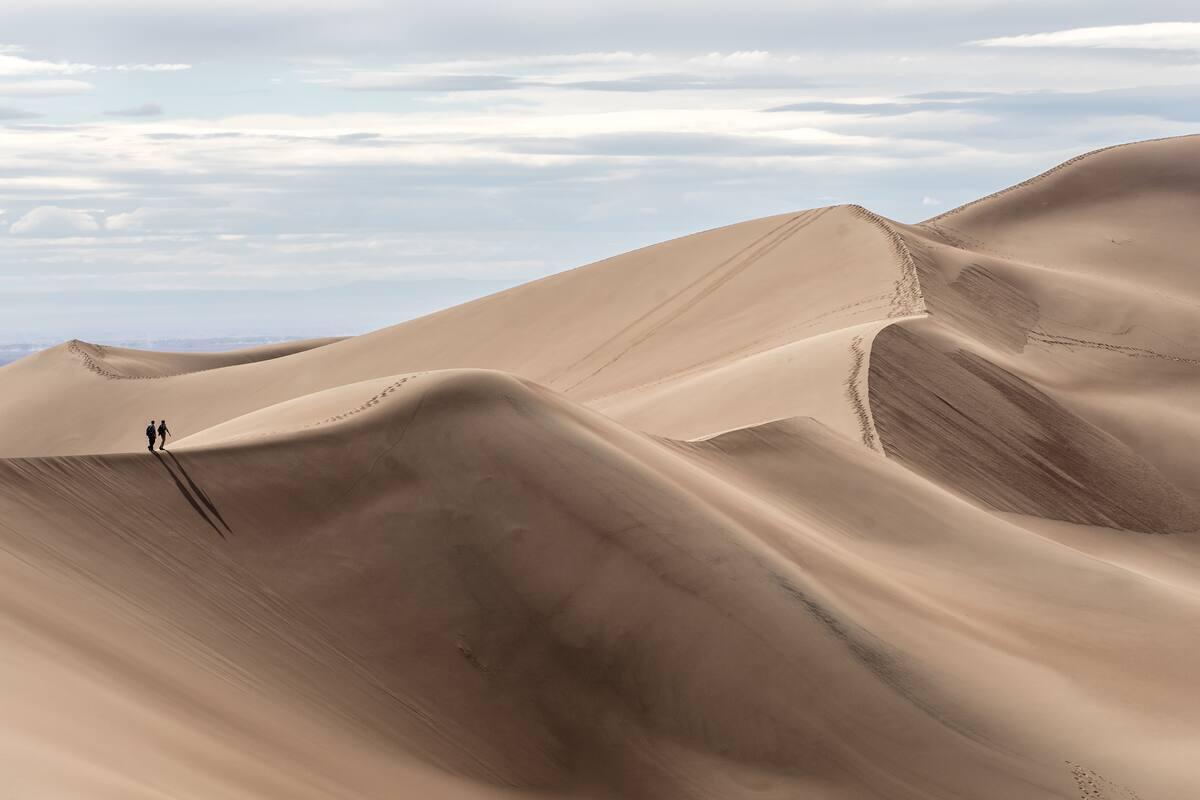 Singing Sand Dunes (Mingsha Shan)