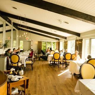 Hearthside Dining - Elmhirst's Resort