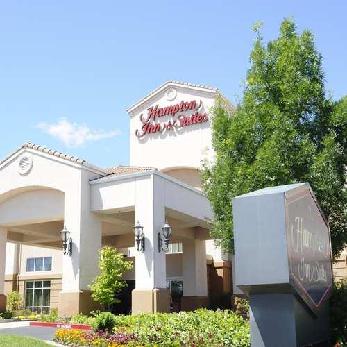 Hampton Inn & Suites