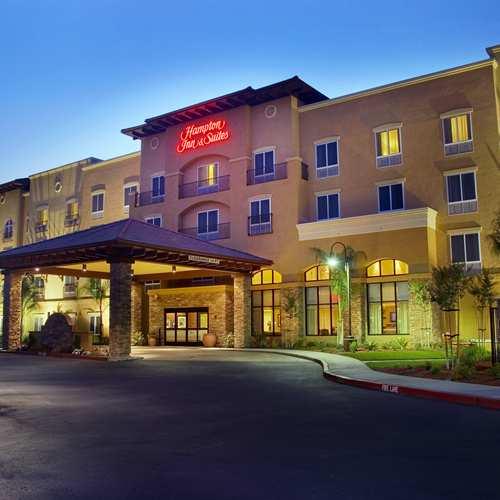 Hampton Inn & Suites