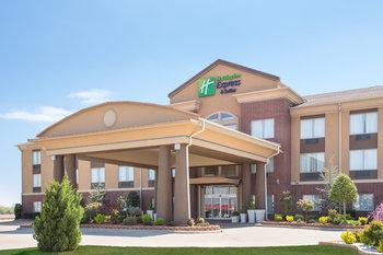 Holiday Inn Express & Suites Paul's Valley