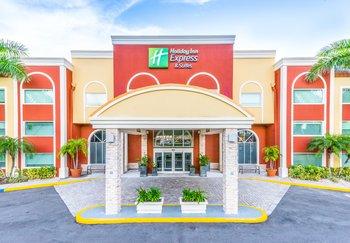 Holiday Inn Express & Suites Bradenton West