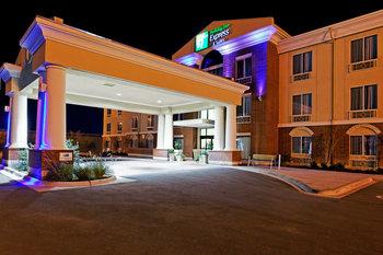 Holiday Inn Express & Suites Ozona