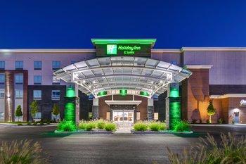 Holiday Inn & Suites Toledo Southwest-Perrysburg