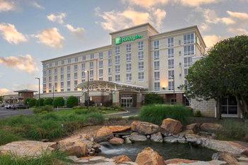 Holiday Inn Ardmore- I-35