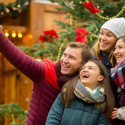 Experience the season with a scavenger hunt in Eugene with Holly Jolly Hunt
